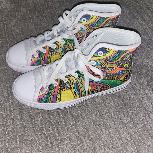 COLORFUL SNEAKERS - Picture 2 of 4